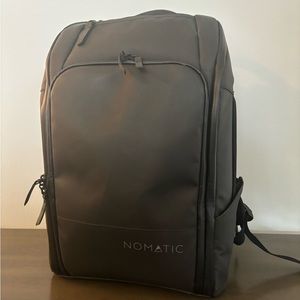 Nomatic 14L BackPack Black